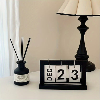 Scandinavian Wooden Perpetual Calendar - DECO